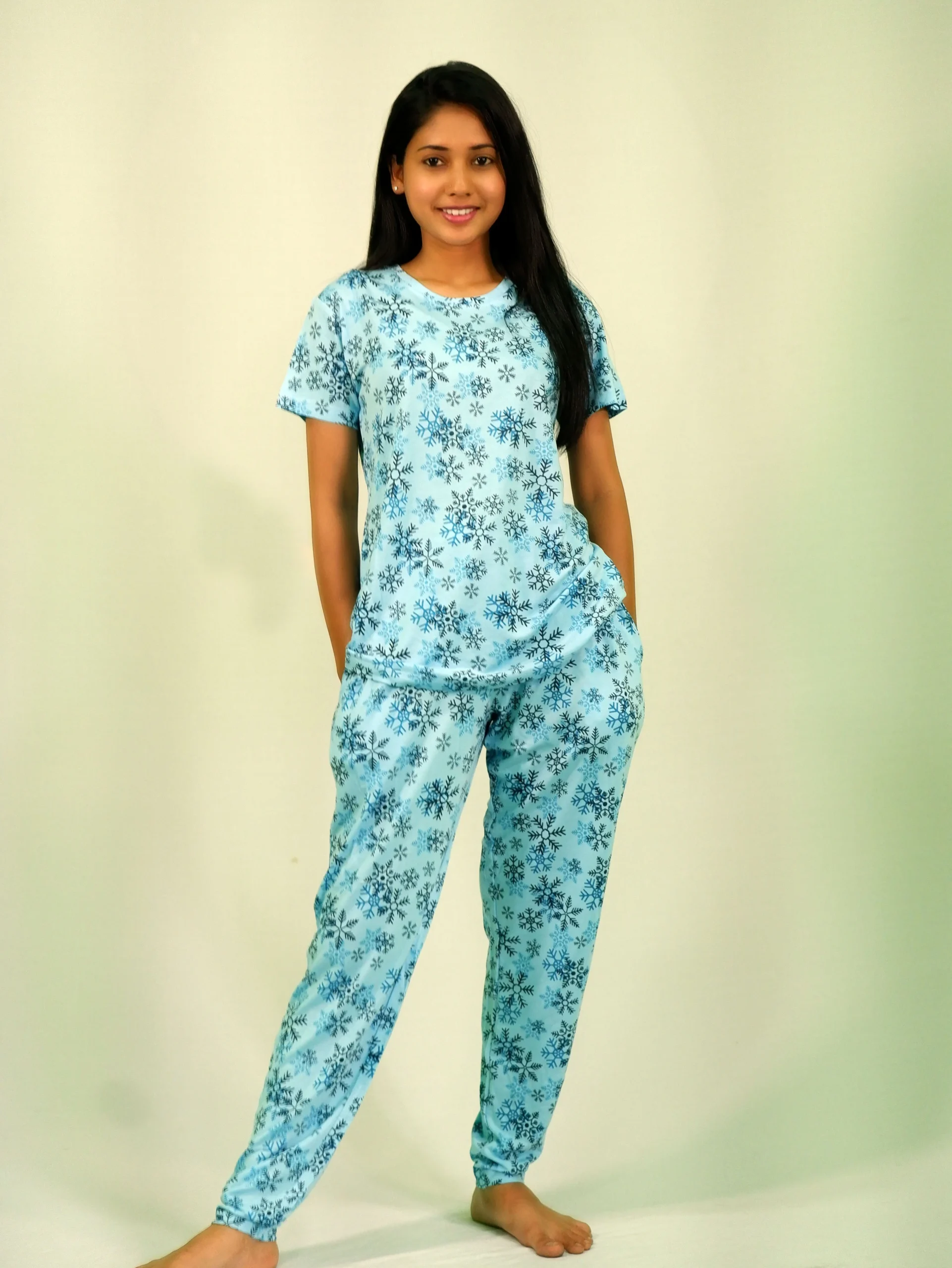 Snowflake Print T-shirt & Pant Night Dress in Air Blue